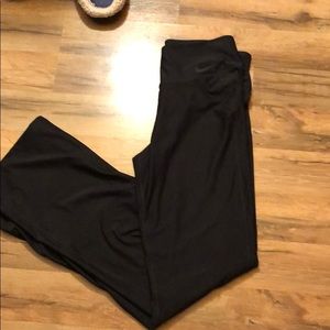 Sale! NWOT 🔥🔥 Nike women’s dri fit yoga pants